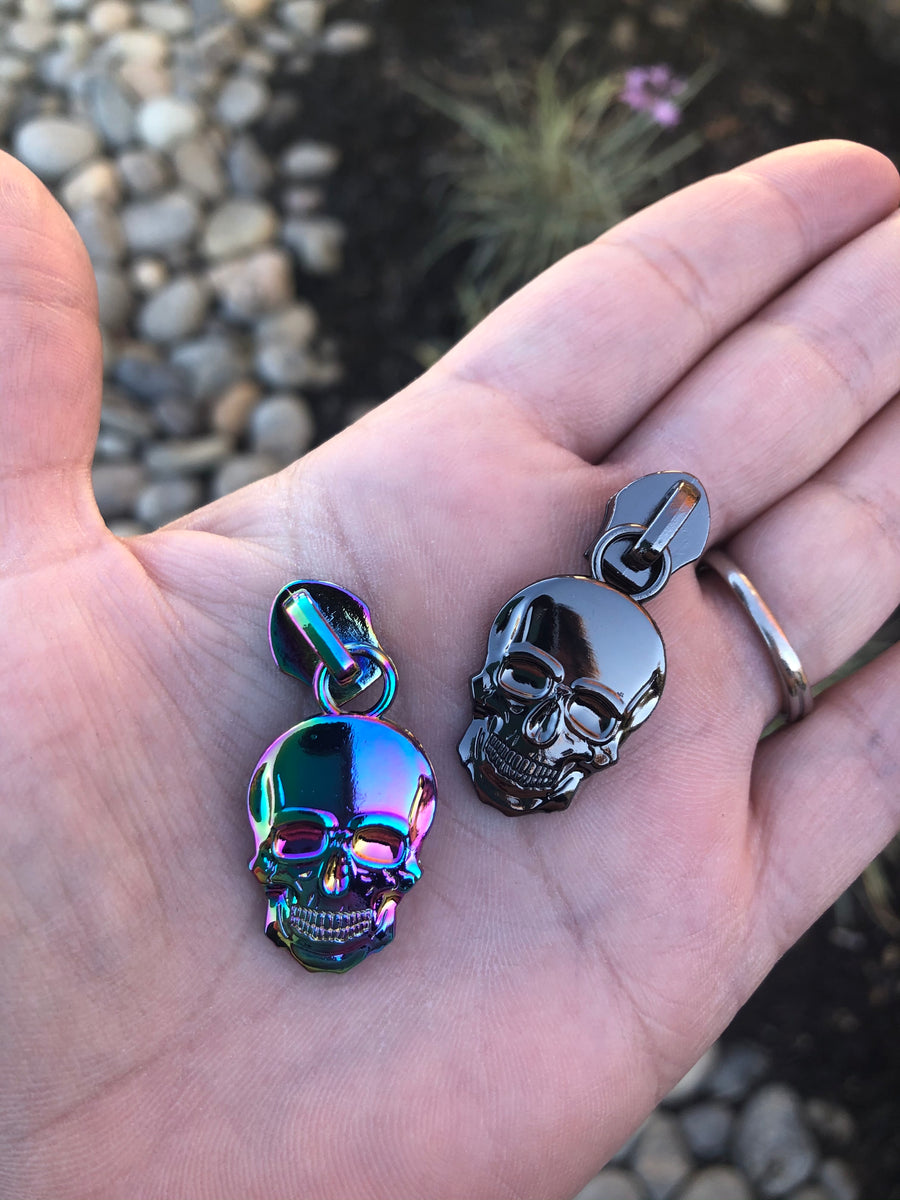 Skull zipper pulls