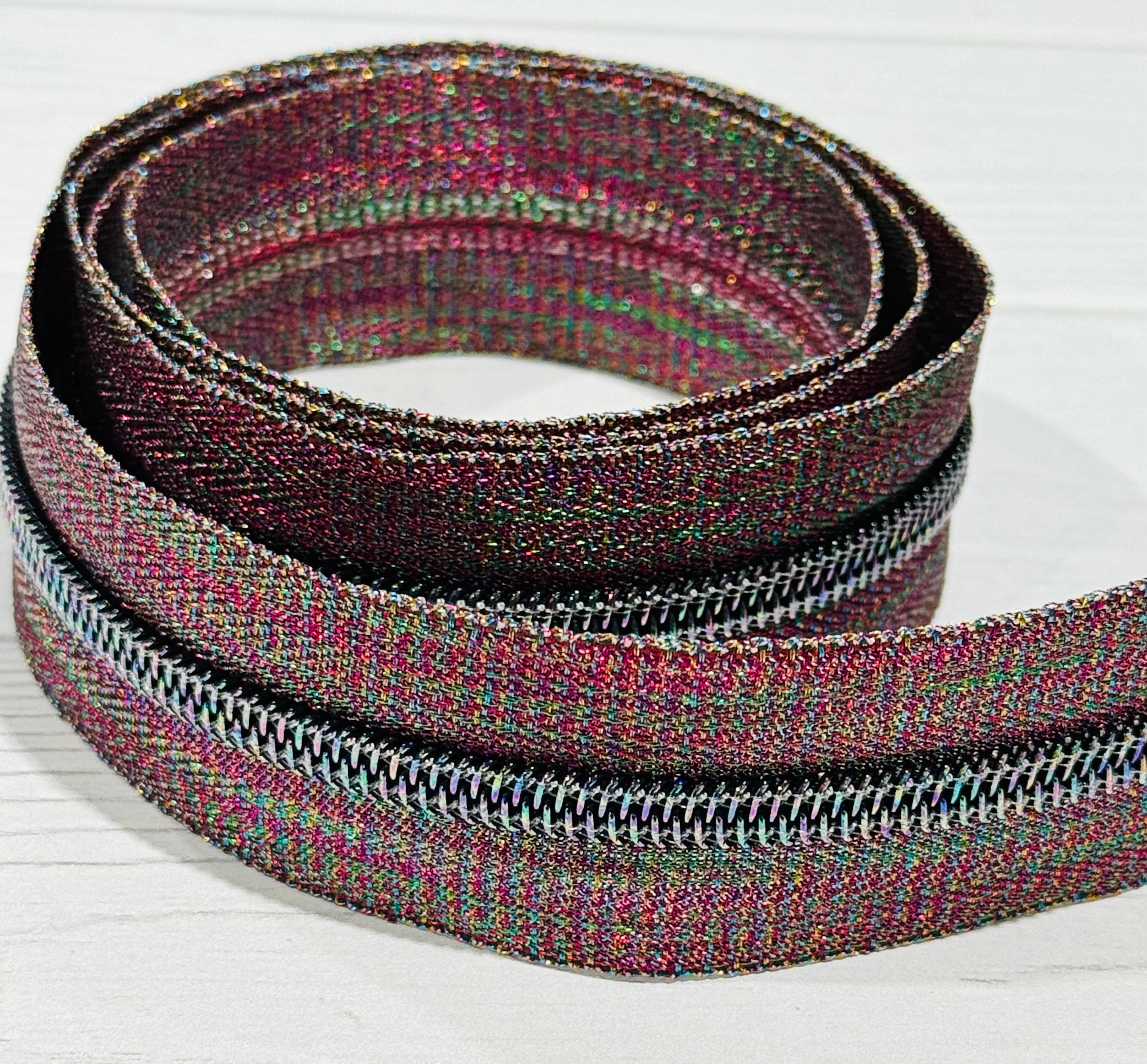 Metallic multi pink with Iridescent teeth Zipper Tape