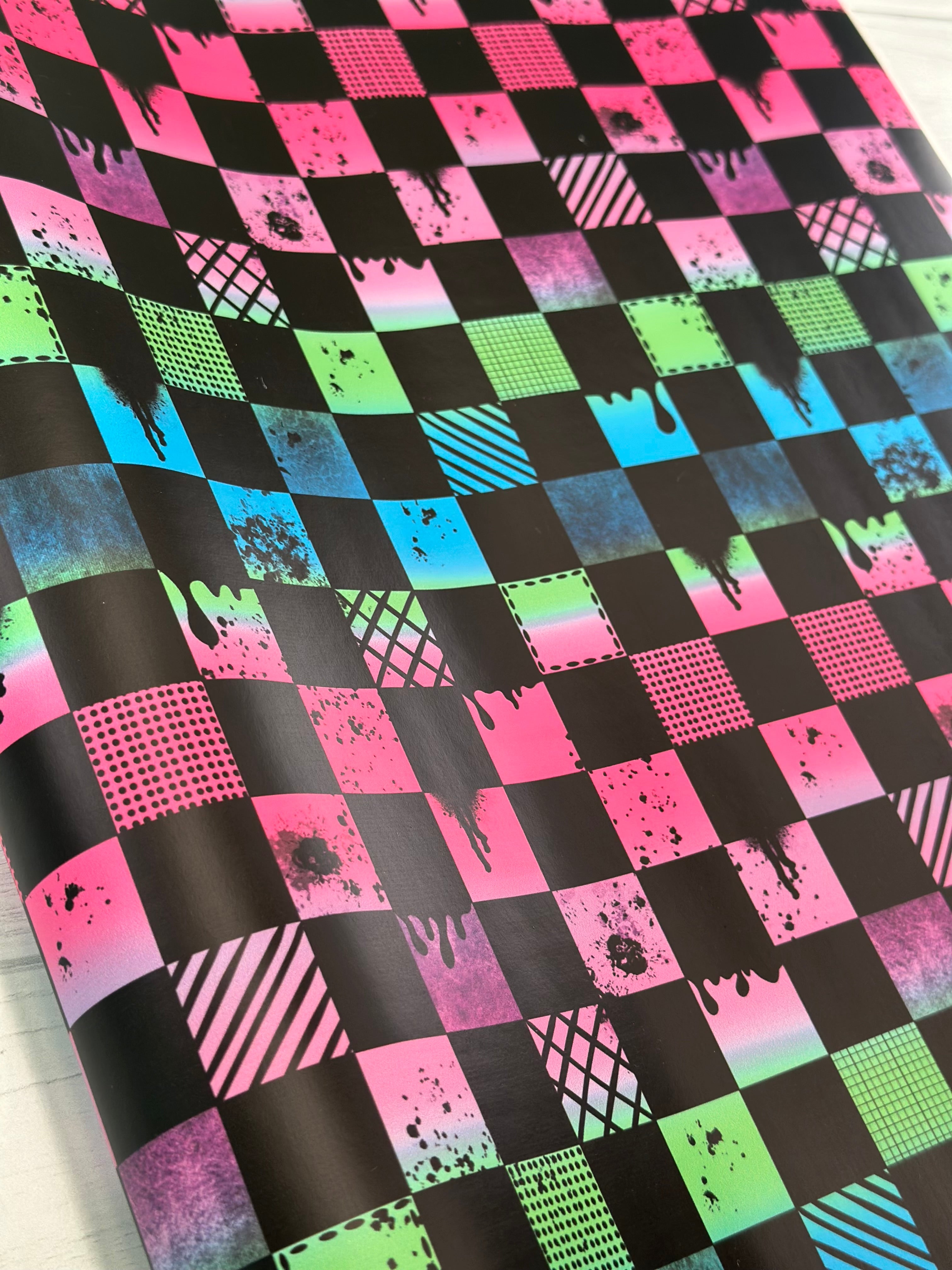 Bright Ombre Grunge Check Smooth vinyl
