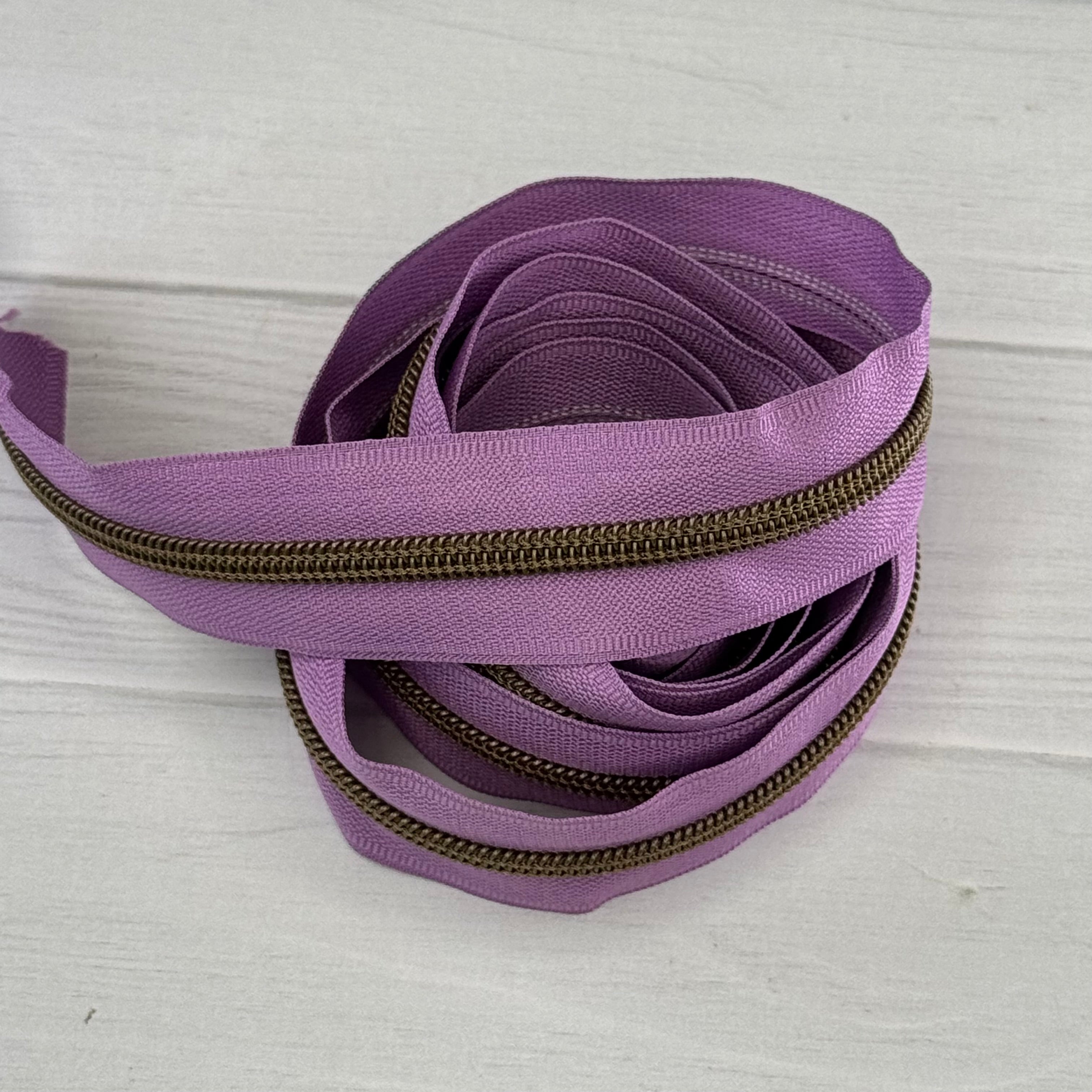 Violet with Antique Bronze teeth zipper tape