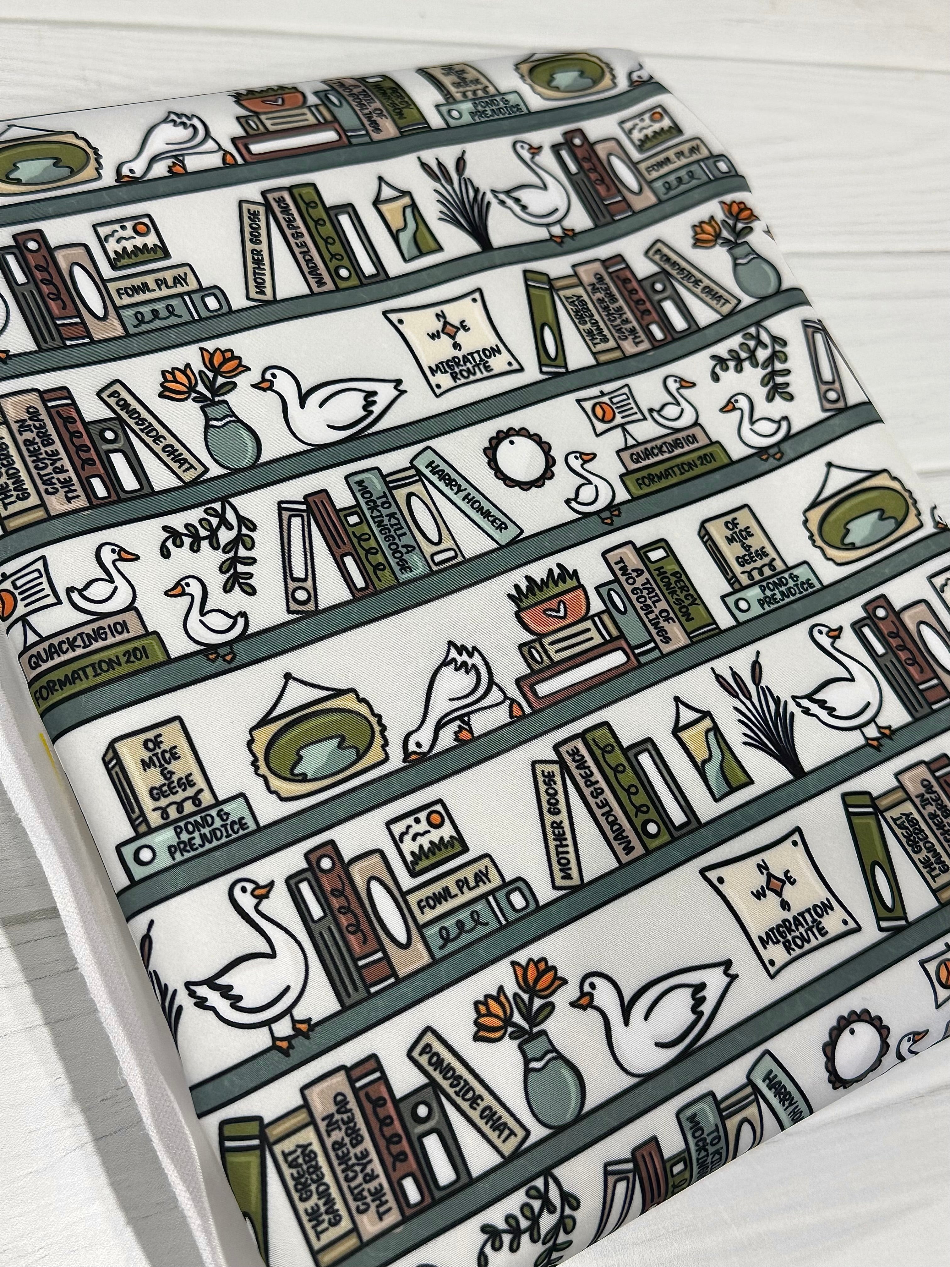 Silly Goose Bookshelf Lux Bonded Poly/Nylon