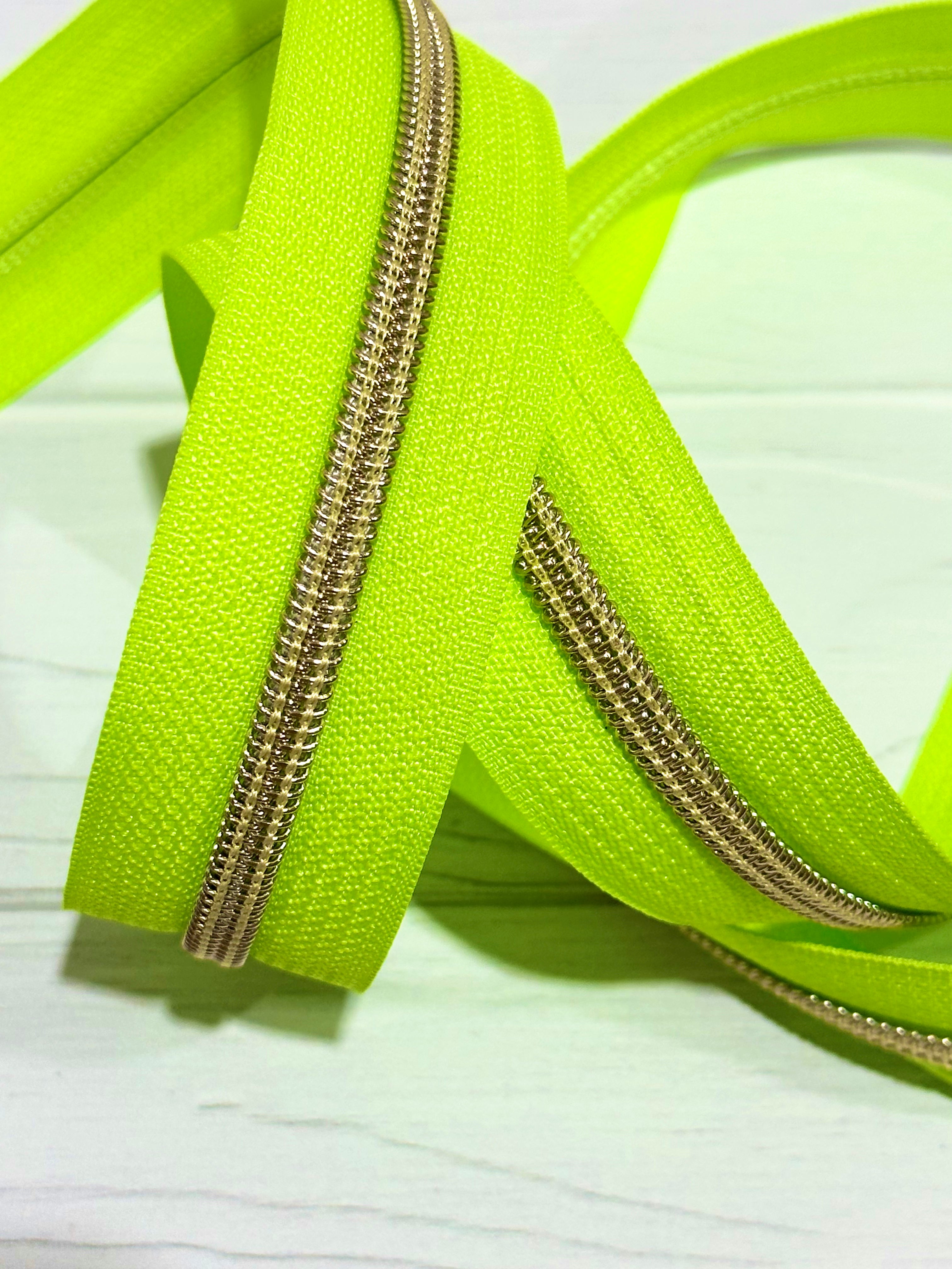 Lime with Light Gold teeth zipper tape