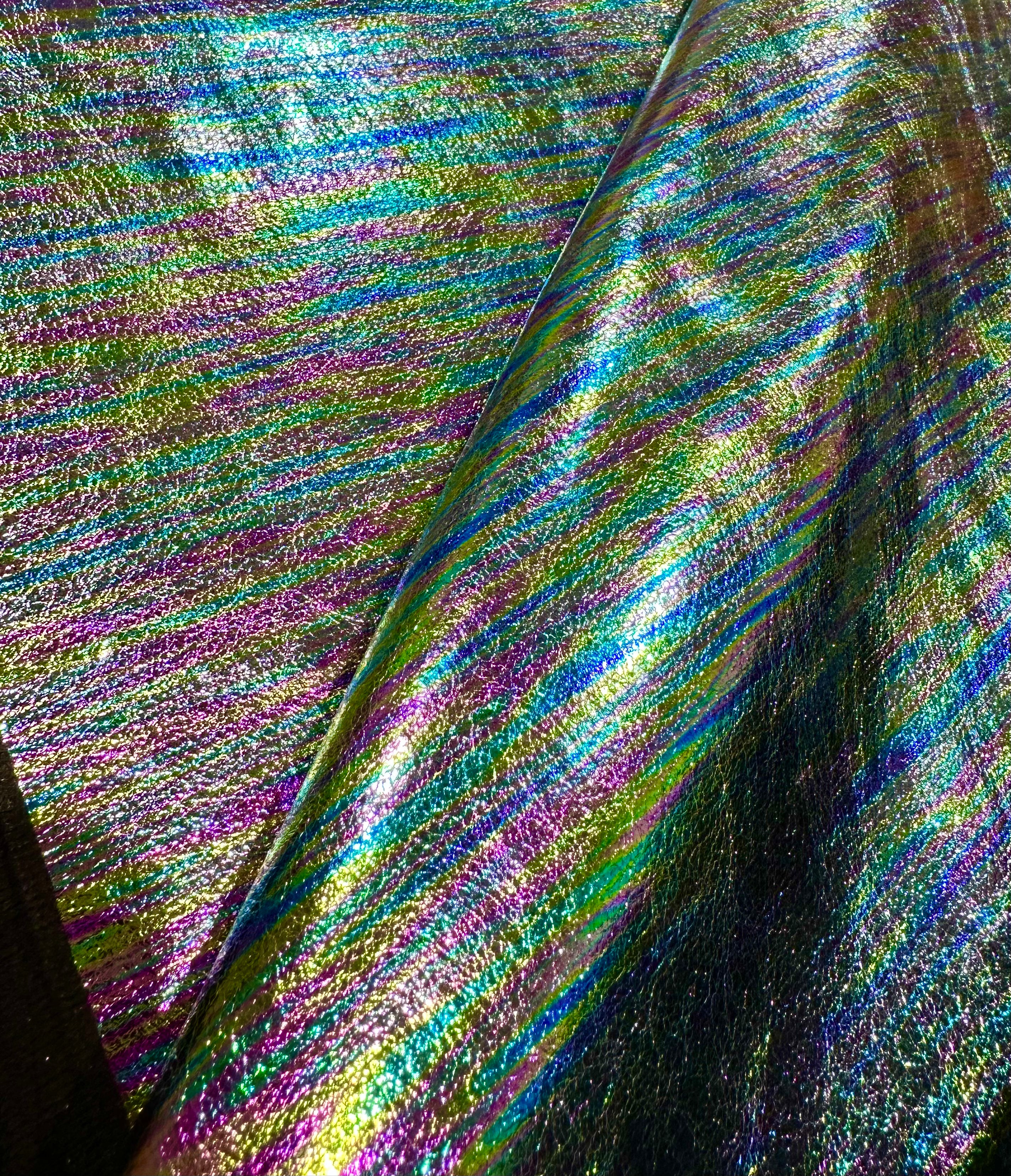 Oil slick holographic foil Vinyl (lightweight)