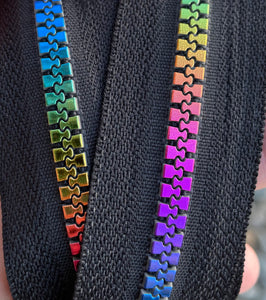 Black chunky rainbow teeth zipper tape