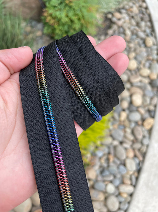 Black with Prismatic Metallic Rainbow teeth zipper tape